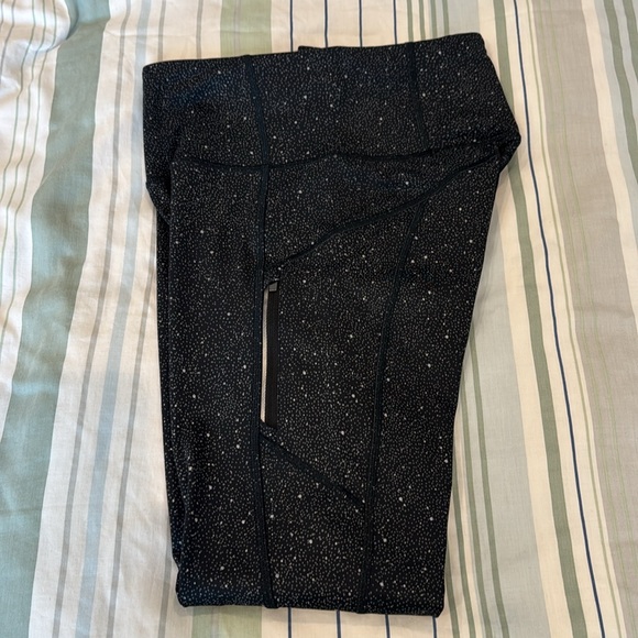 Athleta Rainier Reflective tights - Picture 2 of 4
